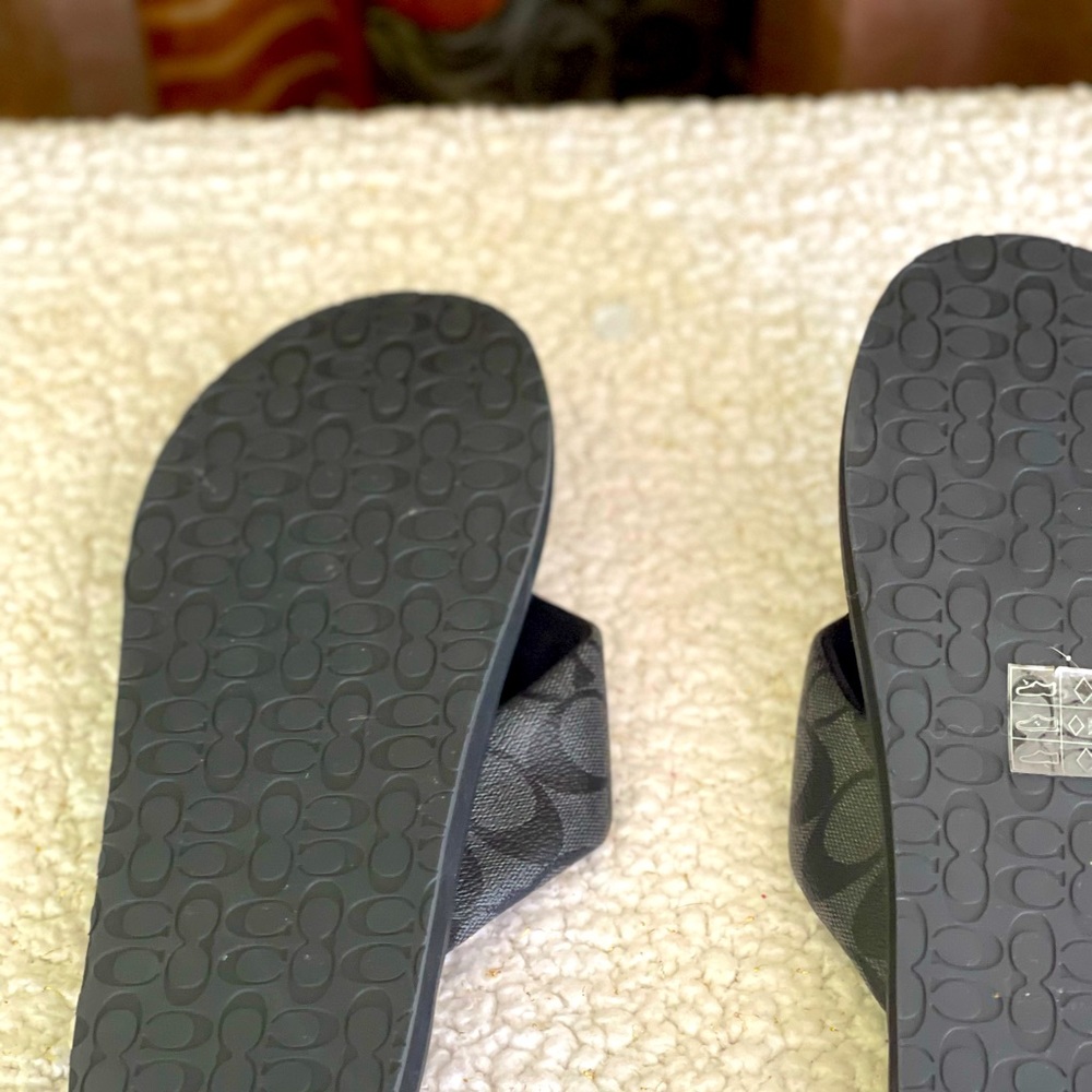 Coach slides!! Great for nail salon!!